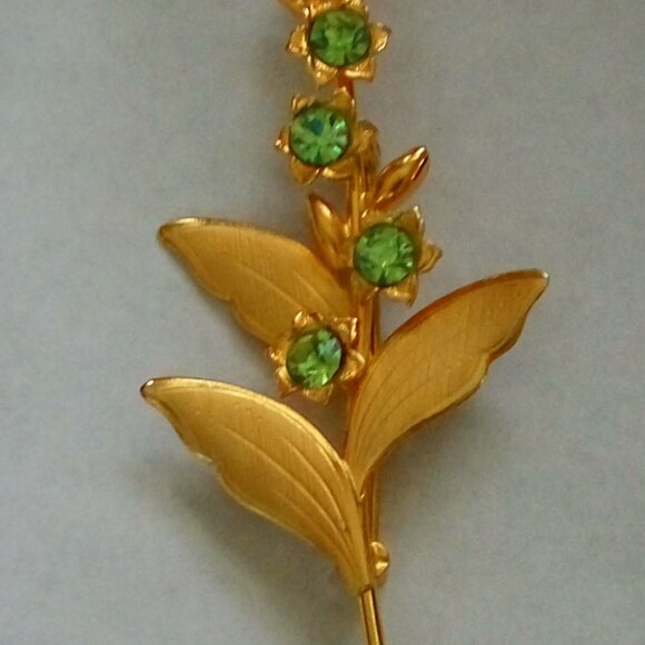 Vintage Bond Boyd GF Goldtone Green Rhinestone Flower Brooch - Picture 3 of 8